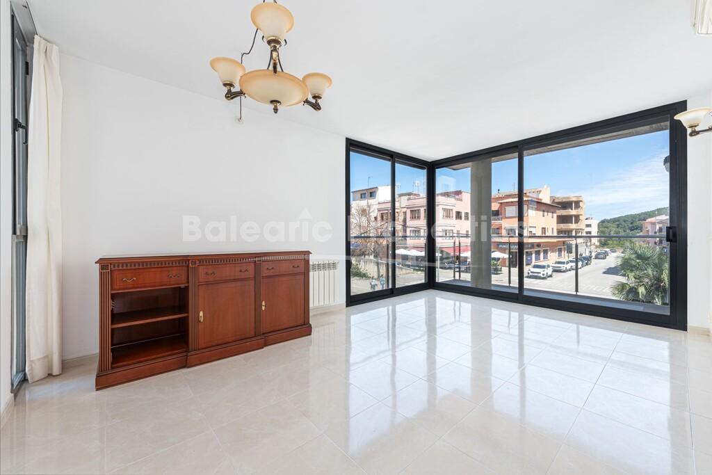 Bright apartment with balcony for sale in Pollensa, North Mallorca