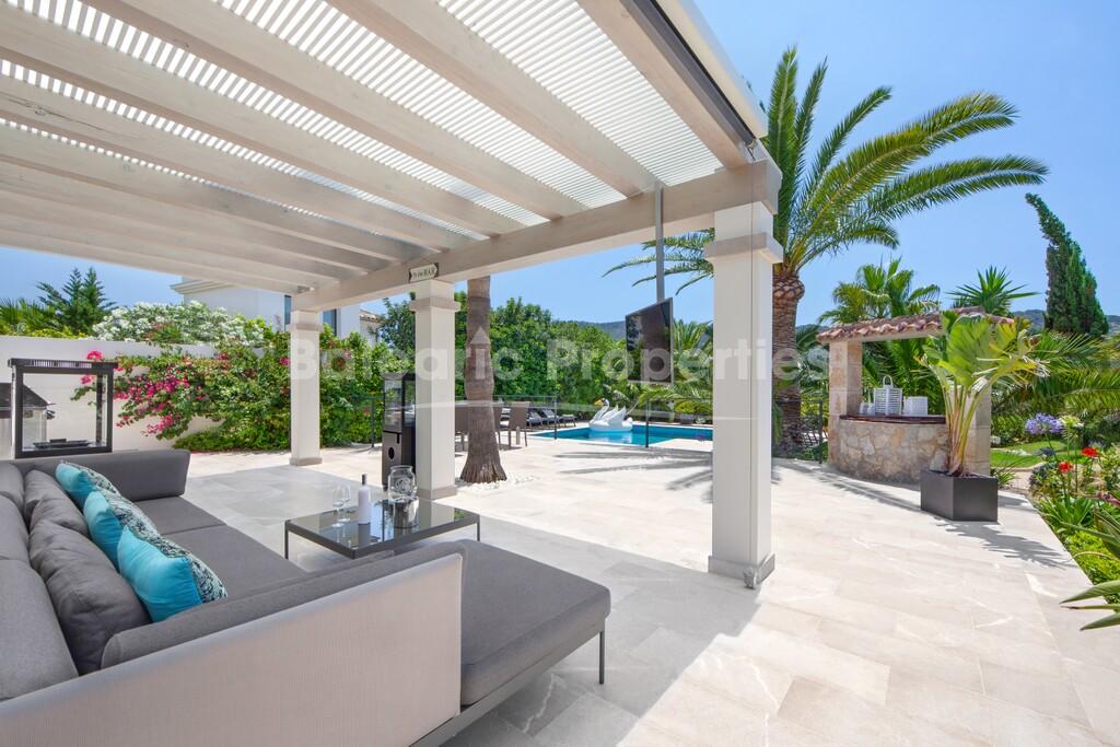 Finca con vistas al mar y licencia de alquiler en venta en Port Andratx, suroeste de Mallorca