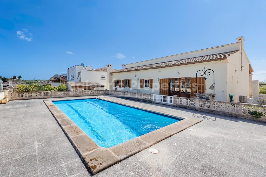 Mallorcan-style villa investment for sale in Alcudia, North Mallorca