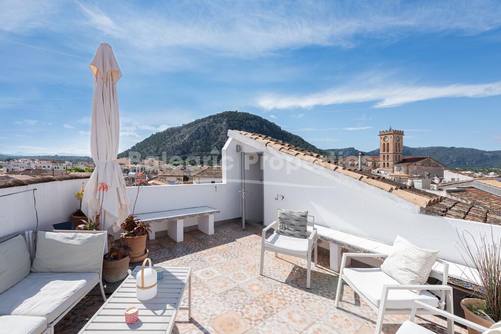 Penthouse with terrace for sale in the town Pollensa, North Mallorca