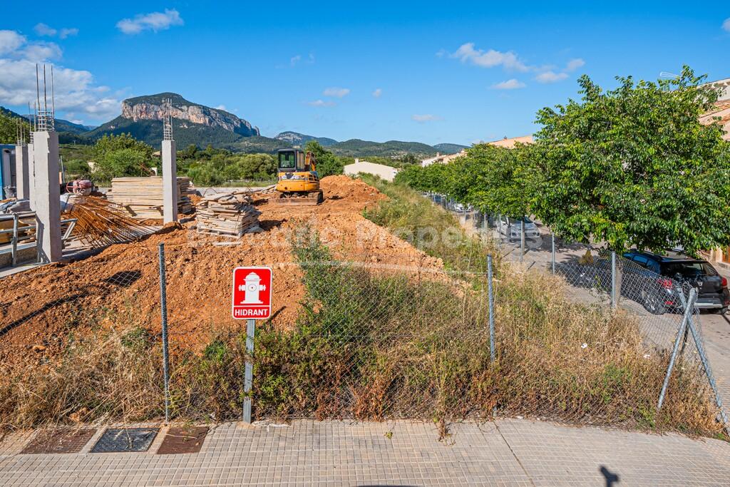 Mehrfamilienhausgrundstück am Rande der Ortschaft Alaró, Zentral-Mallorca