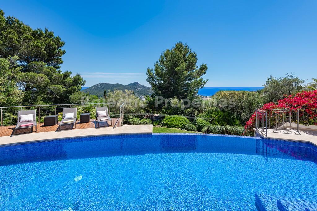 Villa con licencia turística en venta en Puerto Andratx, Suroeste de Mallorca