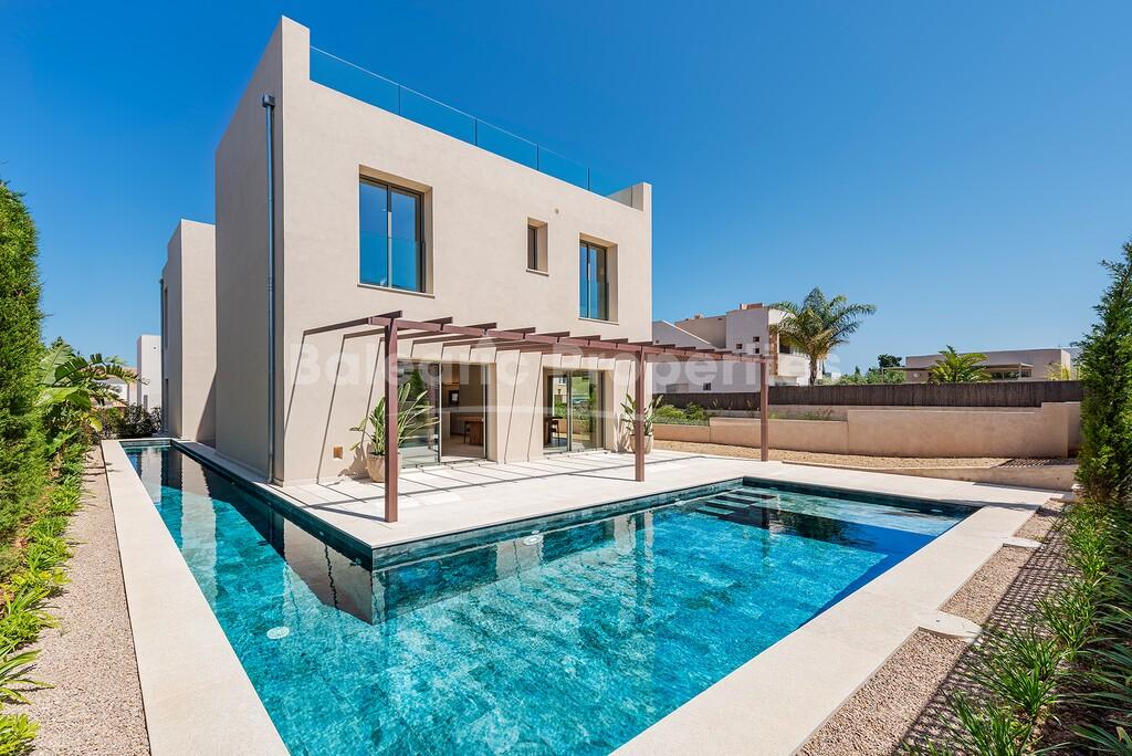 Sea view villa for sale near the beach in Colònia de Sant Pere, Northeast Mallorca