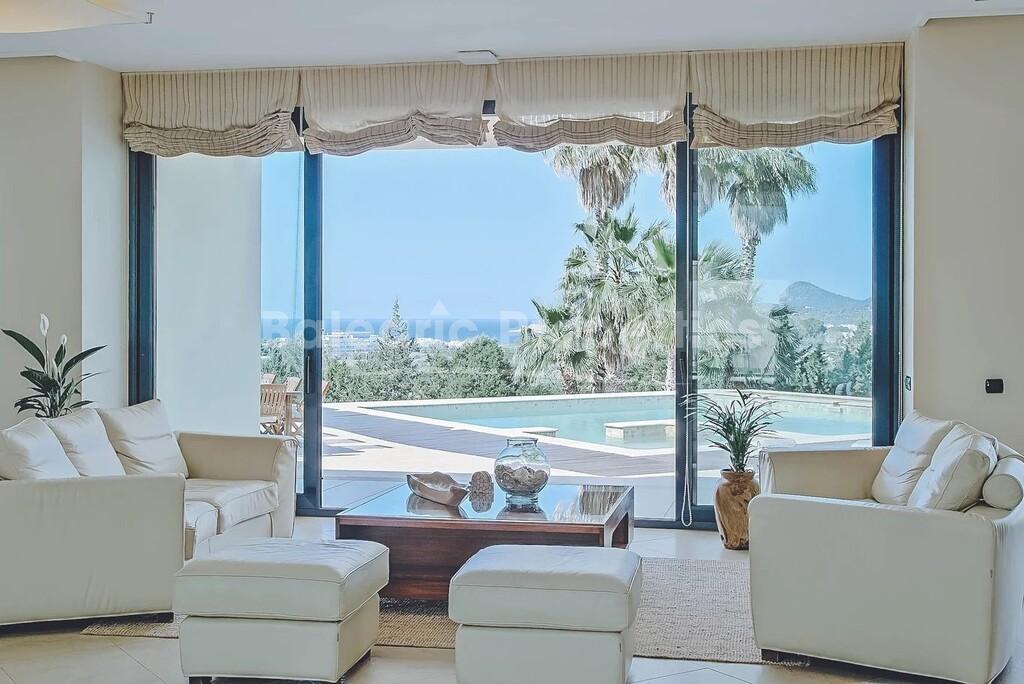 Finca exclusiva con vistas al mar y licencia de alquiler turístico en Sant Agustí, Ibiza
