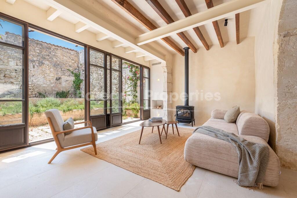 Renovated town house with pool for sale in Selva, Central Mallorca