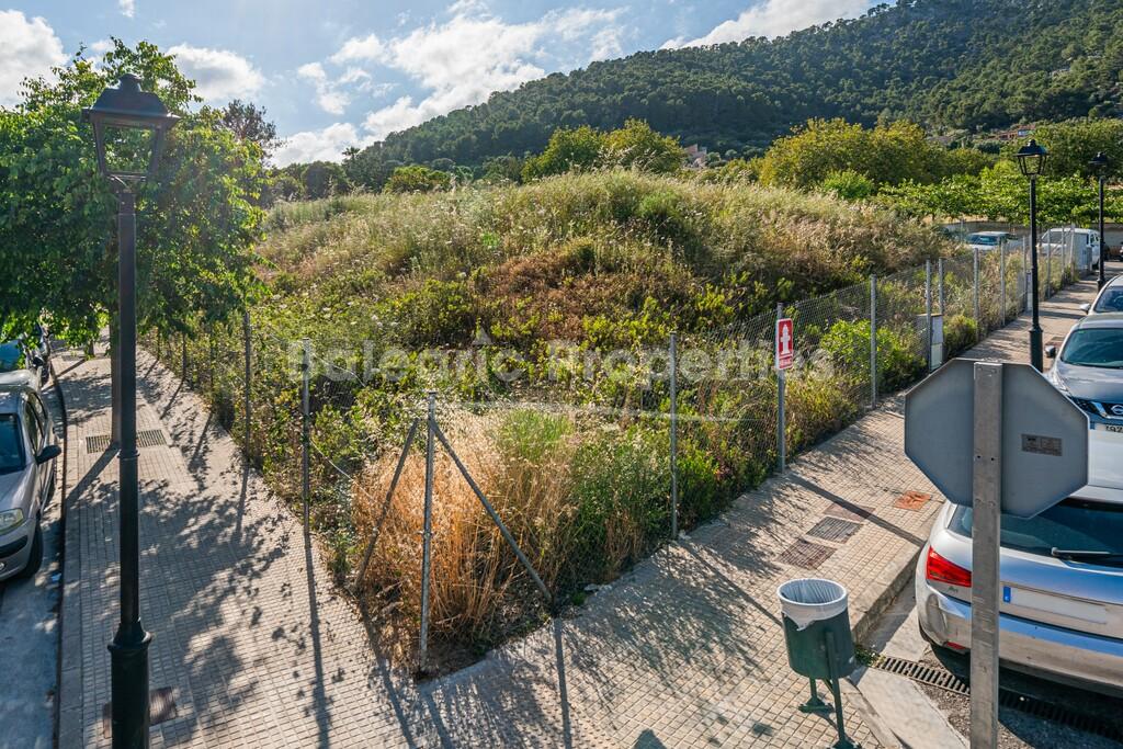 Parcela para viviendas plurifamiliares en venta en Alaró, en el centro de Mallorca