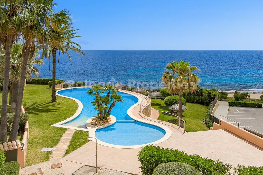 Sea view town house for sale near the beach in Cala Murada, East Mallorca