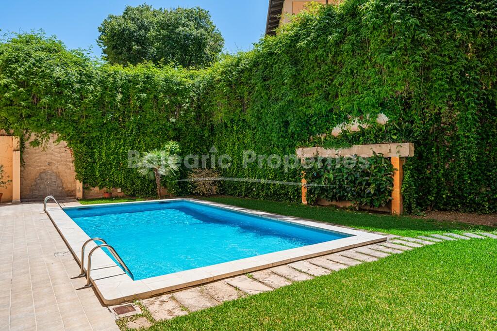 Duplex Apartment with Potential in La Bonanova, Palma, Mallorca