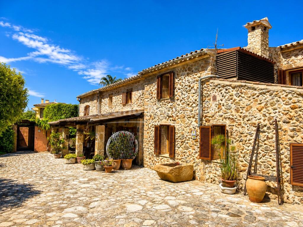 Charmante Villa mit Pool und Grossem Garten zum Verkauf in Bonaire, Nord-Mallorca