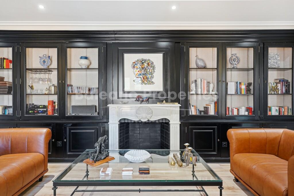 Elegant 4-Bedroom Luxury Apartment for sale in Palma Old Town, Mallorca