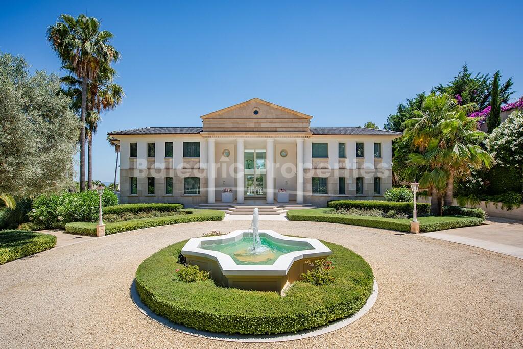 Exclusiva Villa en Primera Línea de Golf con Pista de Tenis en Venta en Son Vida, Mallorca
