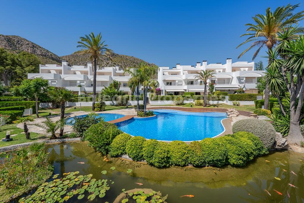 Elegante casa adosada en Bellresguard – Una de las mejores propiedades de Puerto Pollensa 