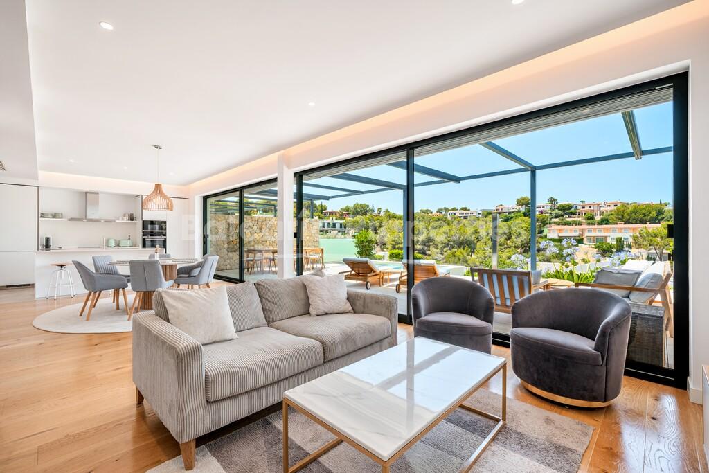 Luxuriöses Reihenhaus mit Privatpool kaufen in Cala Vinyes, Südwest-Mallorca