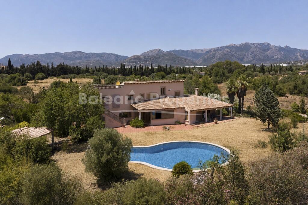 Elegant country villa with pool for sale in Marratxi, near Palma, Mallorca