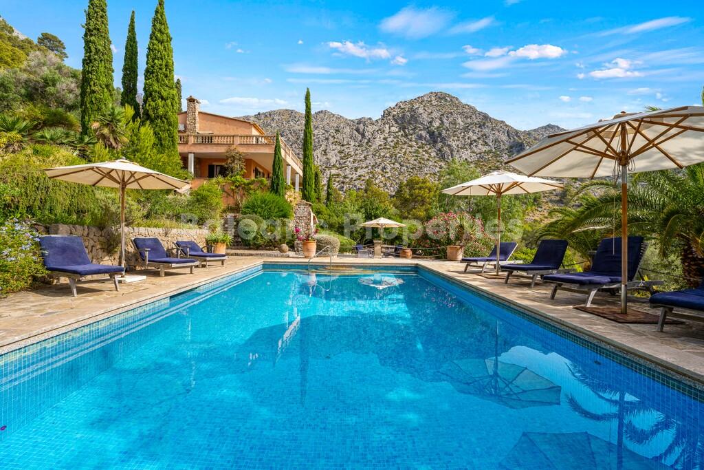 Mountain view country estate with ETV licence for sale in Pollença, North Mallorca