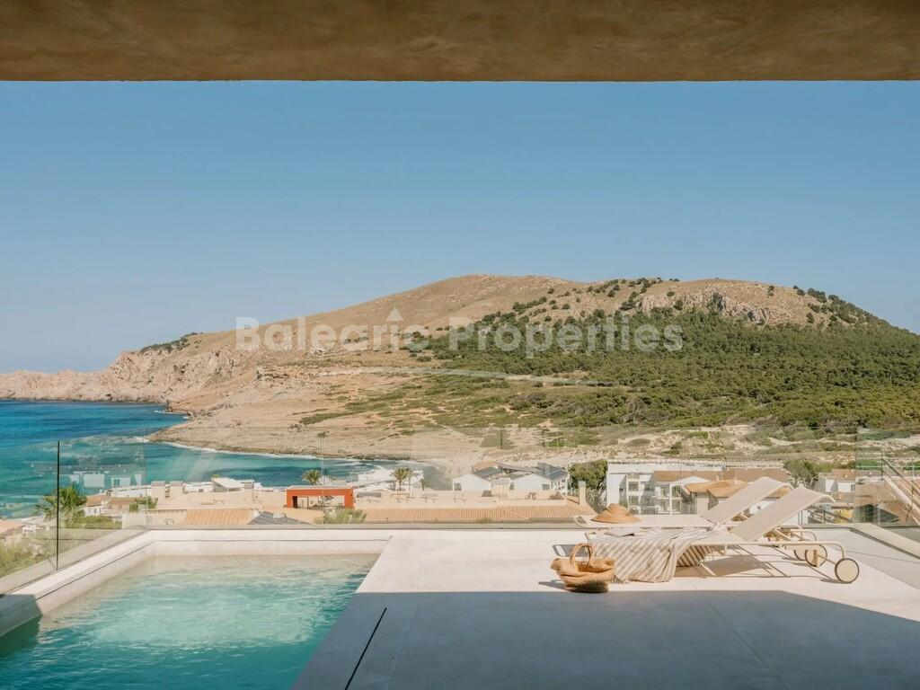 Impresionante Villa de Estilo Mediterráneo con Vistas Panorámicas al Mar en Cala Mesquida, Capdepera