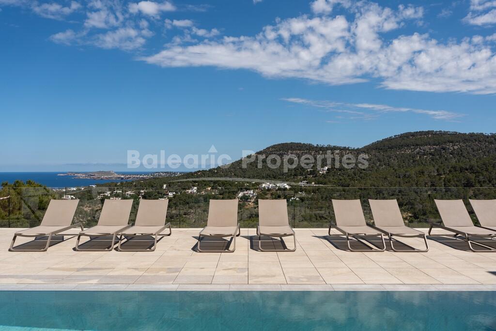 Apartamento con vistas al mar y excelentes zonas comunes en Cala Vadella, Ibiza