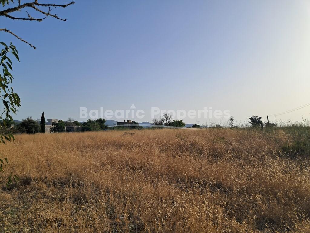 Ländliches Grundstück für ein Villenprojekt in San Rafael, Ibiza