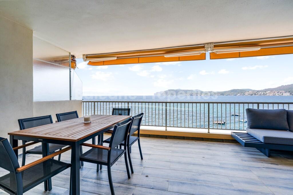 Apartamento en primera línea de playa en venta en Costa de la Calma, Mallorca