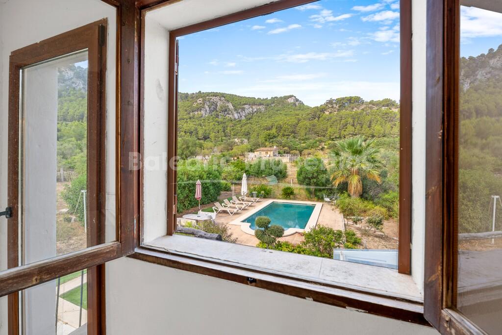 Investment finca with pool for sale in S'Arracó, southwest Mallorca