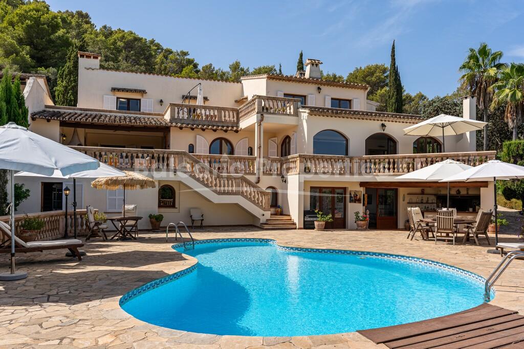 Außergewöhnliches Anwesen mit Pool und Tennisplatz in Pollensa, Nordmallorca
