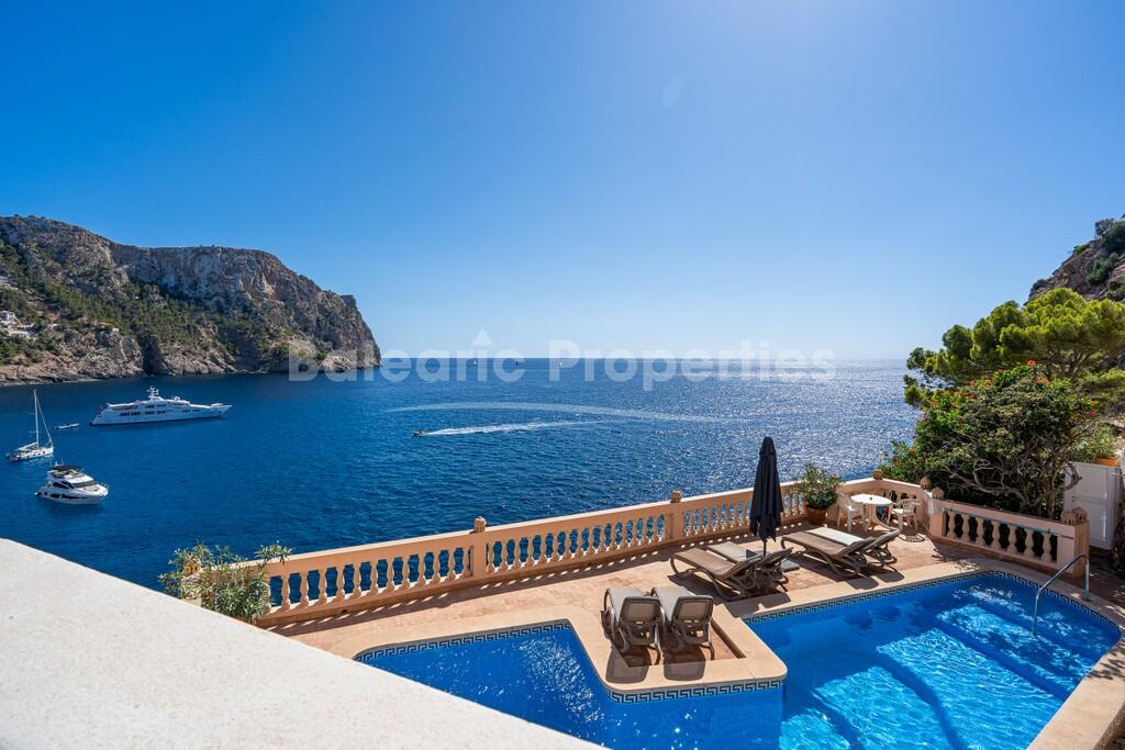 Seafront duplex penthouse for sale in Puerto Andratx, southwest Mallorca