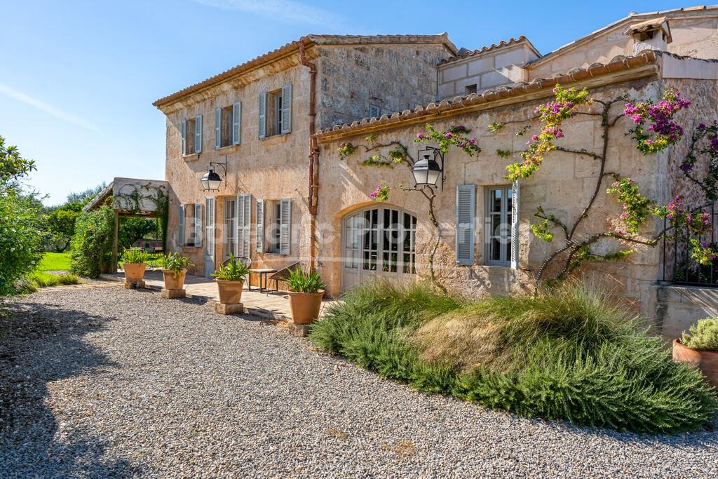 Restaurierte Finca mit Gästehaus kaufen in Sa Pobla, Nord-Mallorca