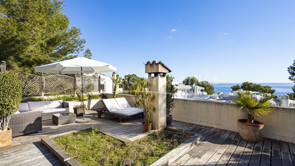 Marvelous penthouse with private roof terrace for sale in Cas Catala, Mallorca