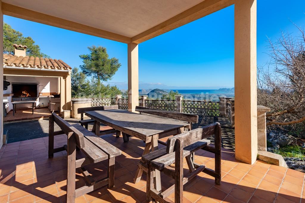 Finca única en la montaña en venta en una zona privada de Pollensa, Mallorca