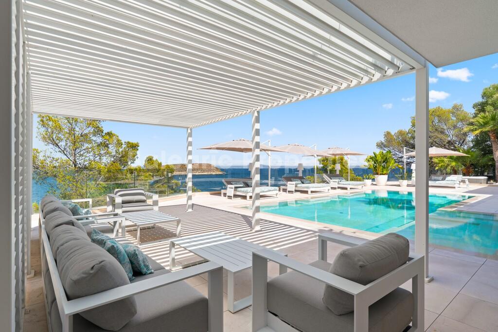 Luxurious villa with sea access for sale Cala Vinyes , Mallorca
