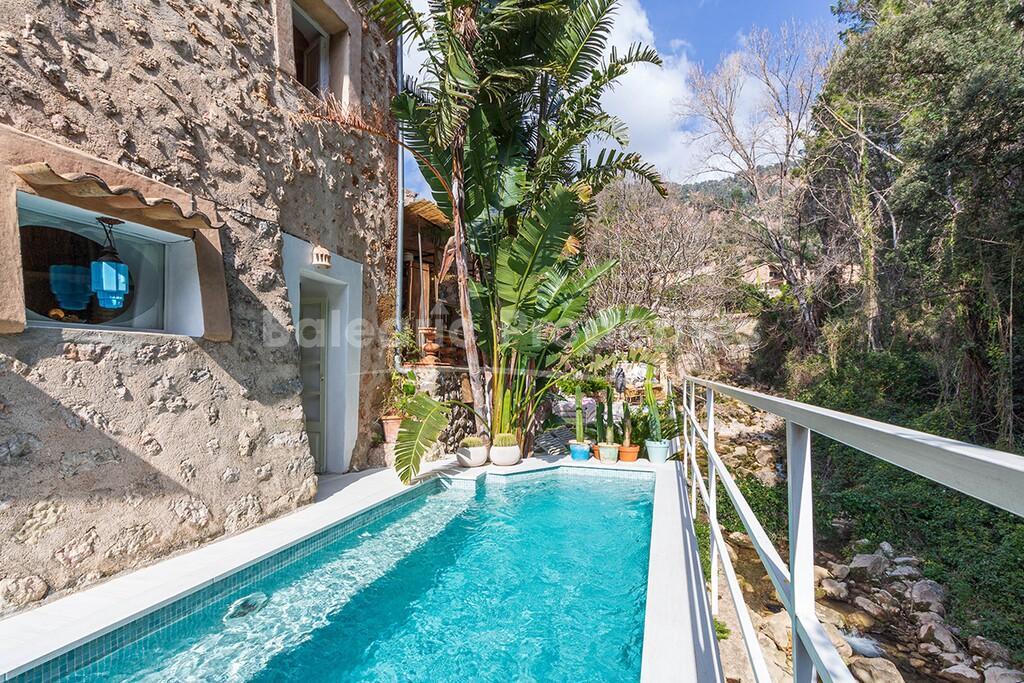 Unique town house with pool for sale in the centre of Fornalutx, Mallorca