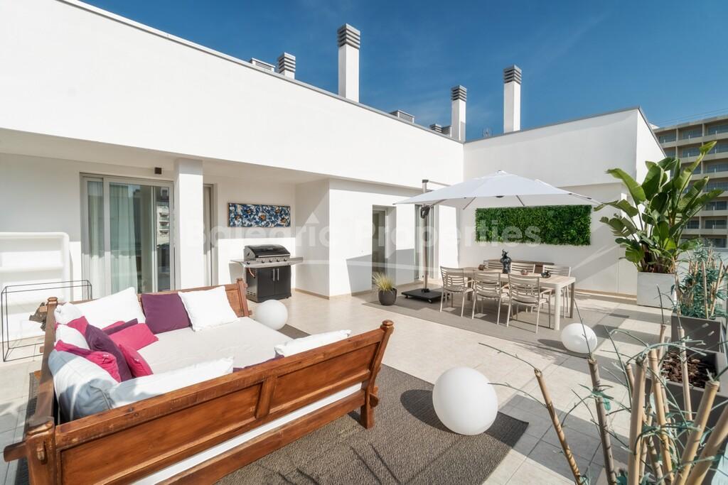 Modern penthouse with partial sea views for sale in Palmanova, Mallorca