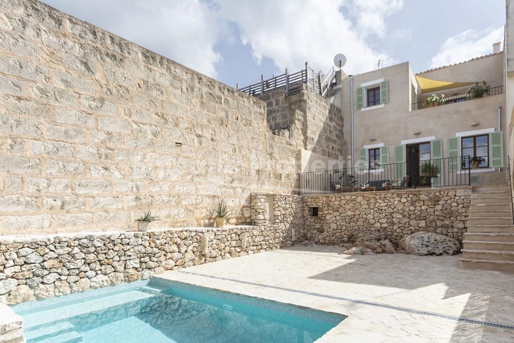 Renoviertes Reihenhaus kaufen in Costitx, Mallorca