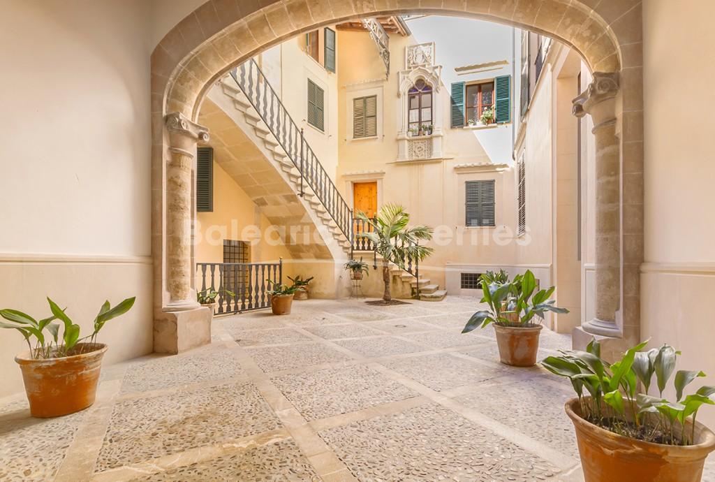 Duplex apartment for sale in a historic palace in Palma, Mallorca