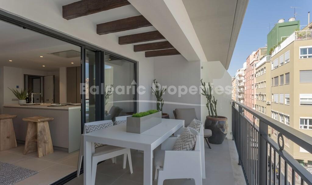 Modern penthouse with community pool on roof top for sale in Palma, Mallorca