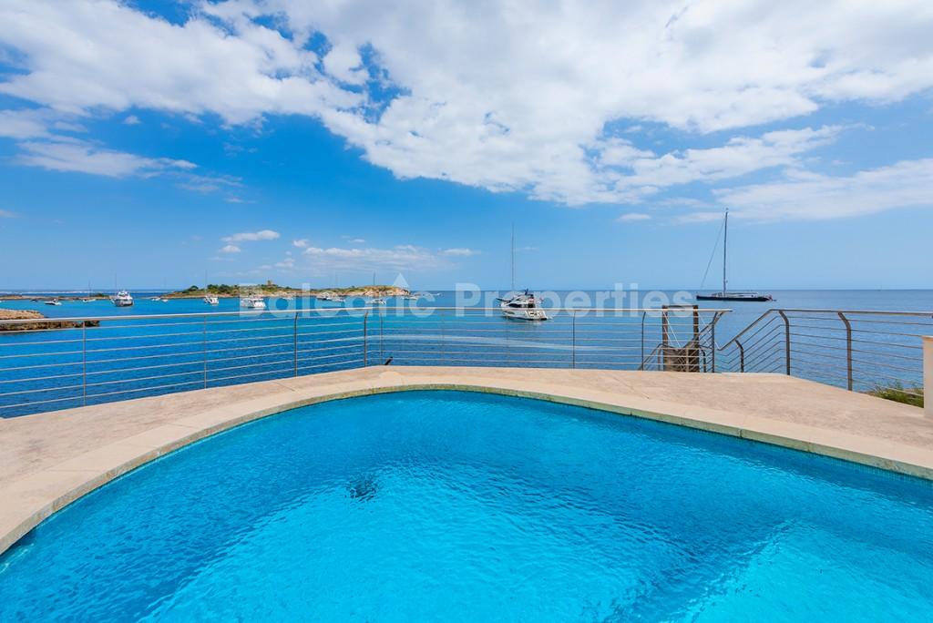 Incredible seafront villa for sale in Old Bendinat, Mallorca