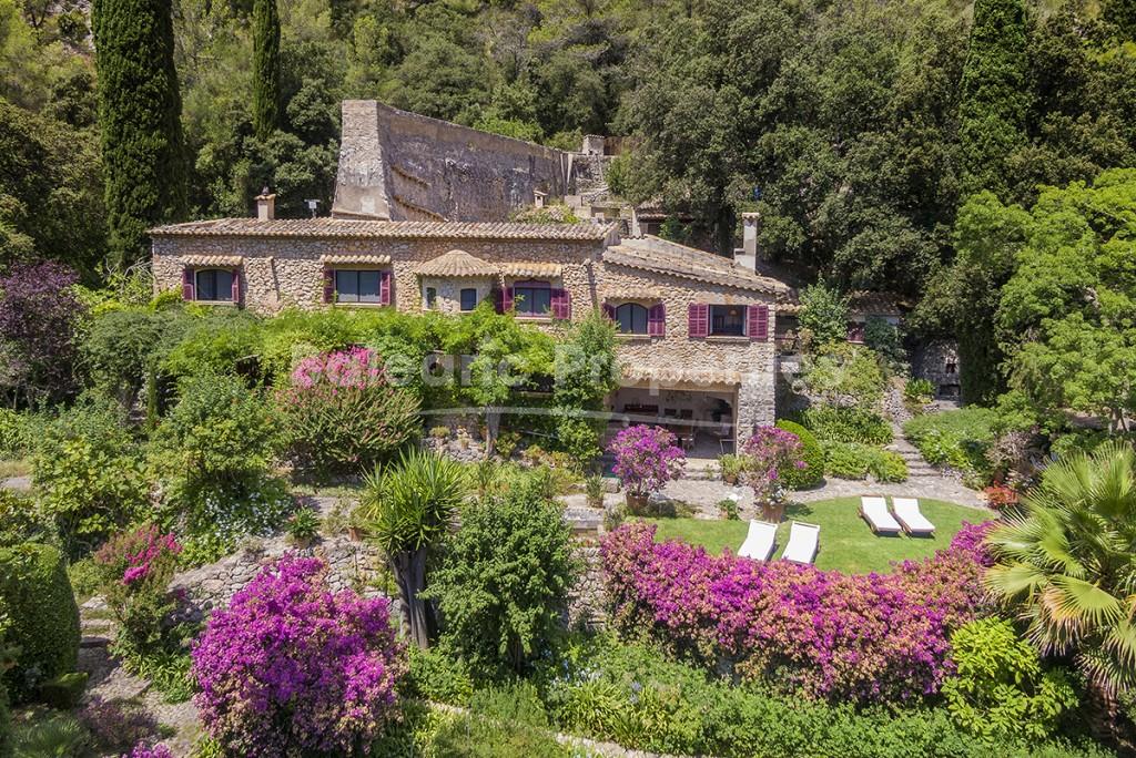 Enchanting country home with historic mill, for sale in Pollensa, Mallorca