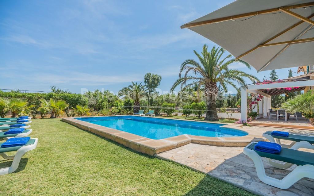 Country home with holiday license for sale in Pollensa, Mallorca