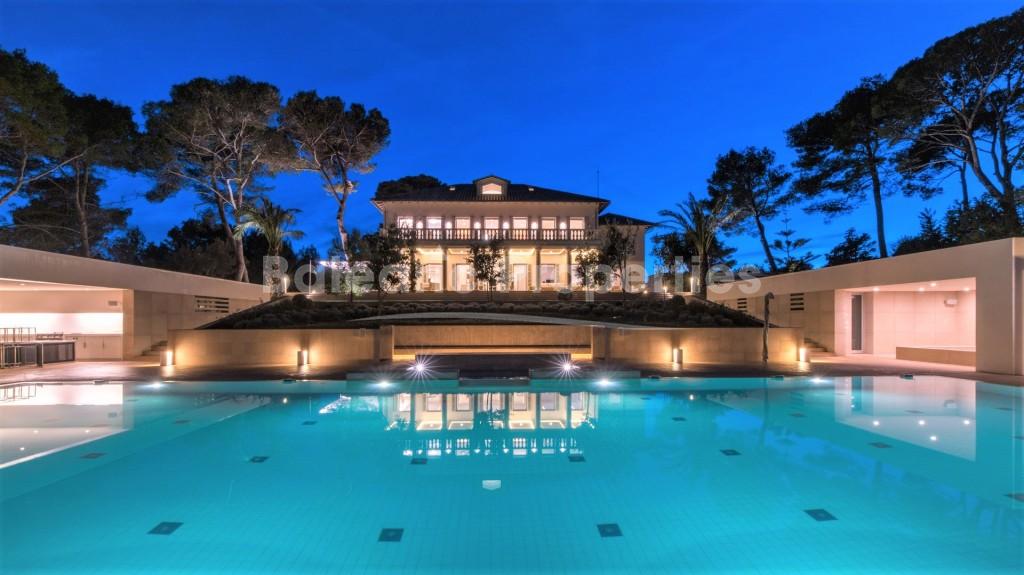 Excepcional villa con licencia vacacional, en venta junto a la playa en Alcudia, Mallorca