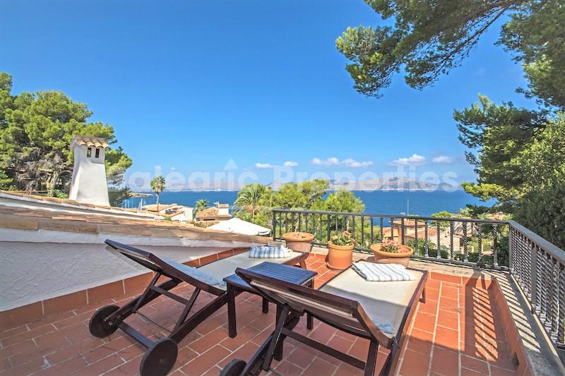 Increíble villa con vistas al mar en venta en una prestigiosa zona de Alcudia, Mallorca
