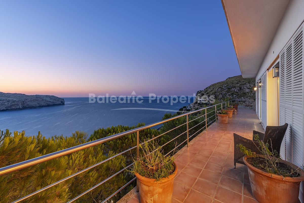 Delightful villa with awesome sea view for sale in Cala San Vicente, Mallorca