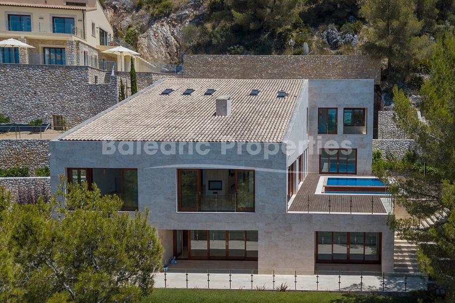 Increíble villa en ladera con apartamento de invitados en venta en Canyamel, Mallorca