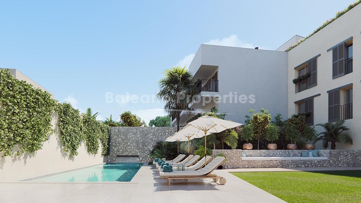 Large penthouse with wooden beams and stone elements for sale in Santa María, Mallorca. 