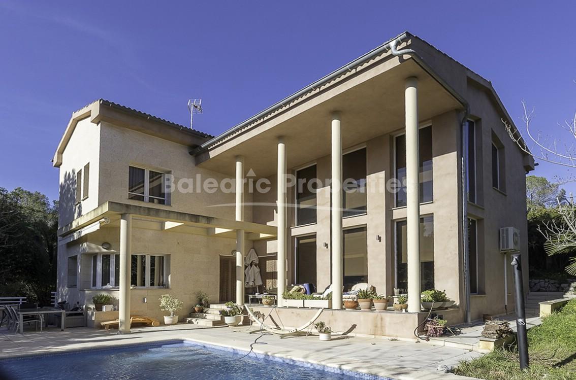 Villa en venta con piscina privada y cerca del mar en Cala Vinyes, Mallorca 