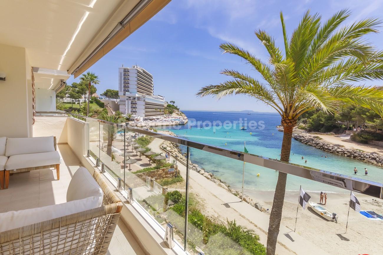 Renovado apartamento con vistas al mar a la venta en Cala Vinyes, Mallorca