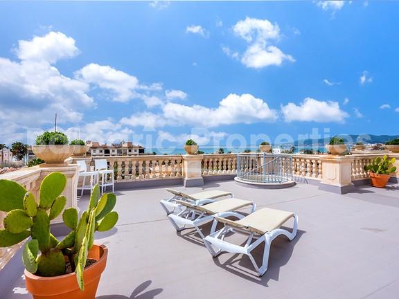 Modern penthouse with magnificent sea views in Ciudad Jardín, Palma