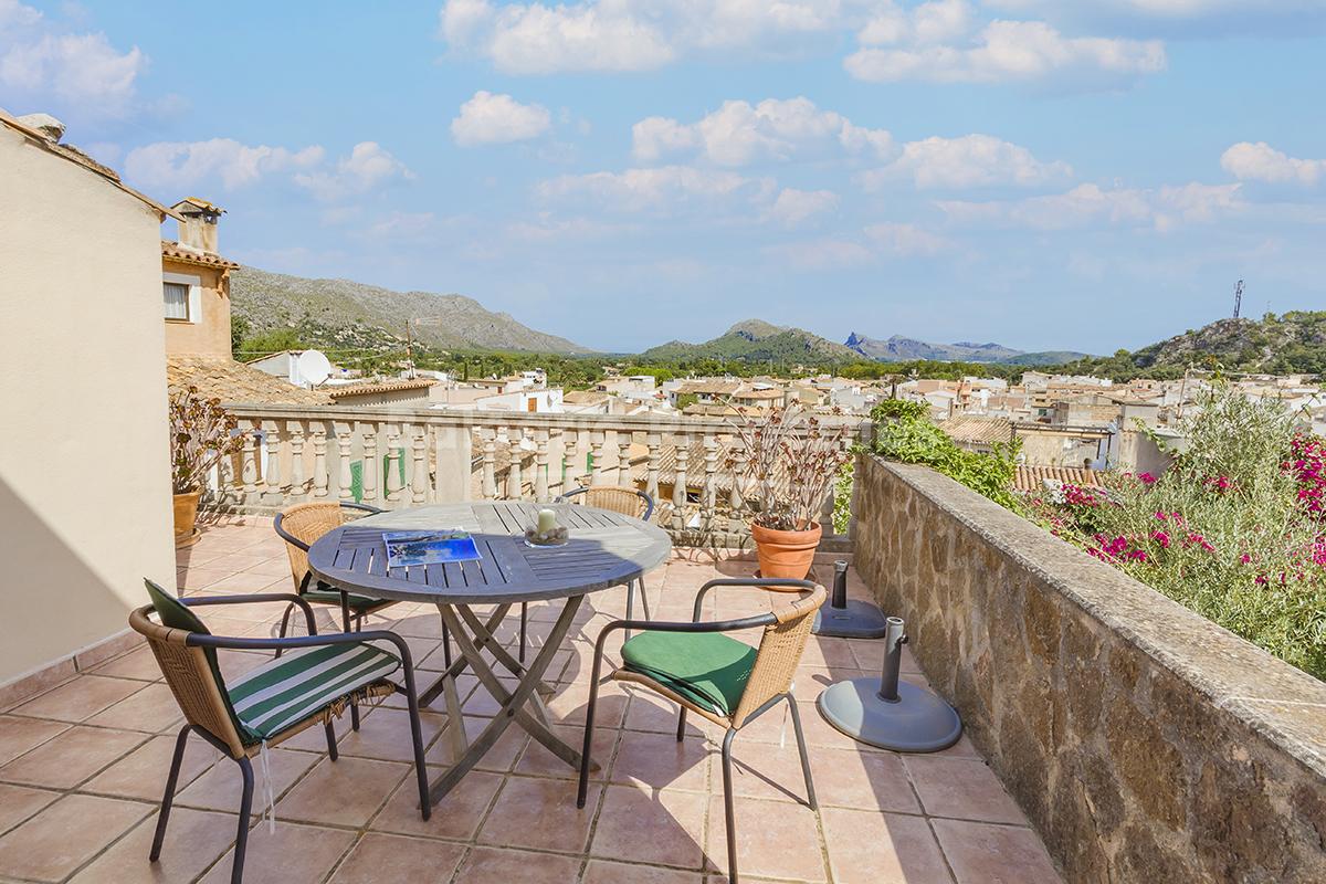 Encantador apartamento con vistas a la montaña en venta en Pollensa, Mallorca