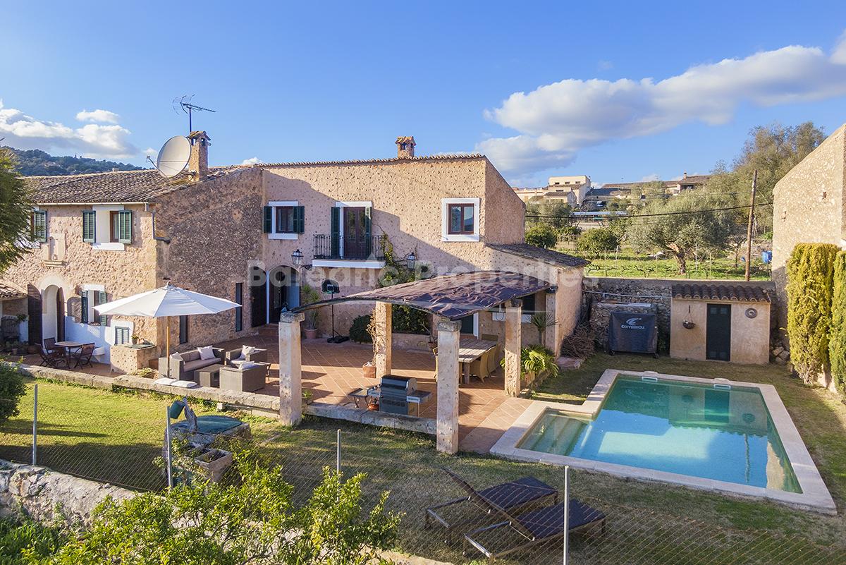 Renovated house with pool and garden for sale in Santa Eugenia, Mallorca
