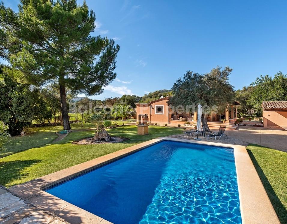 Encantadora casa de campo con licencia de alquiler en venta en Pollensa, Mallorca