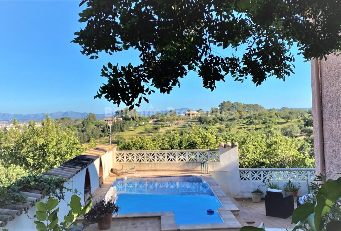 Encantadora villa con piscina y parcela adicional en venta en Campanet, Mallorca
